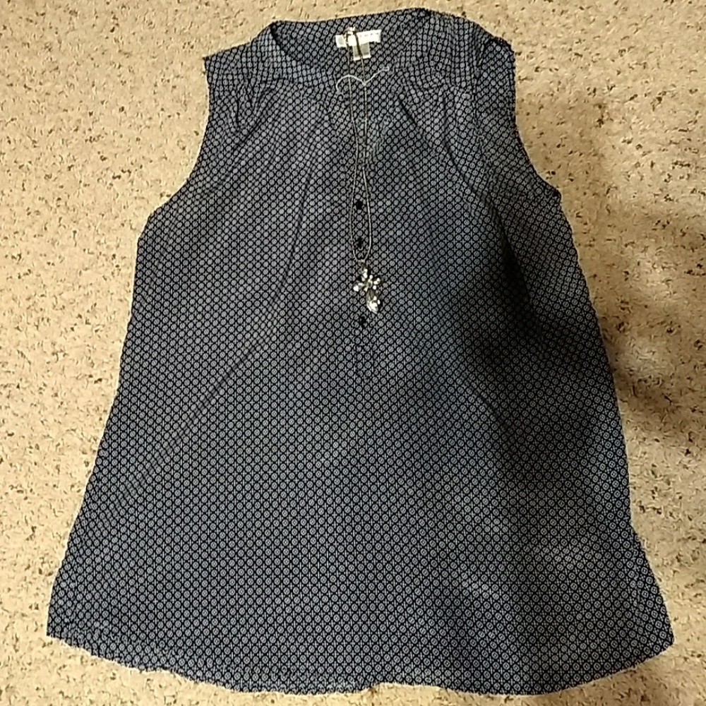 Kenar Sleeveless blouse - Large.